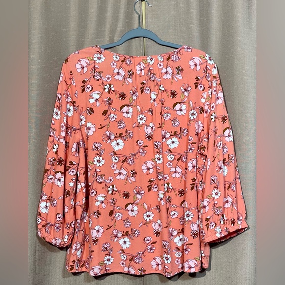 St. John's PXXL Bay Coral Floral Blouse GUC - Picture 2 of 6